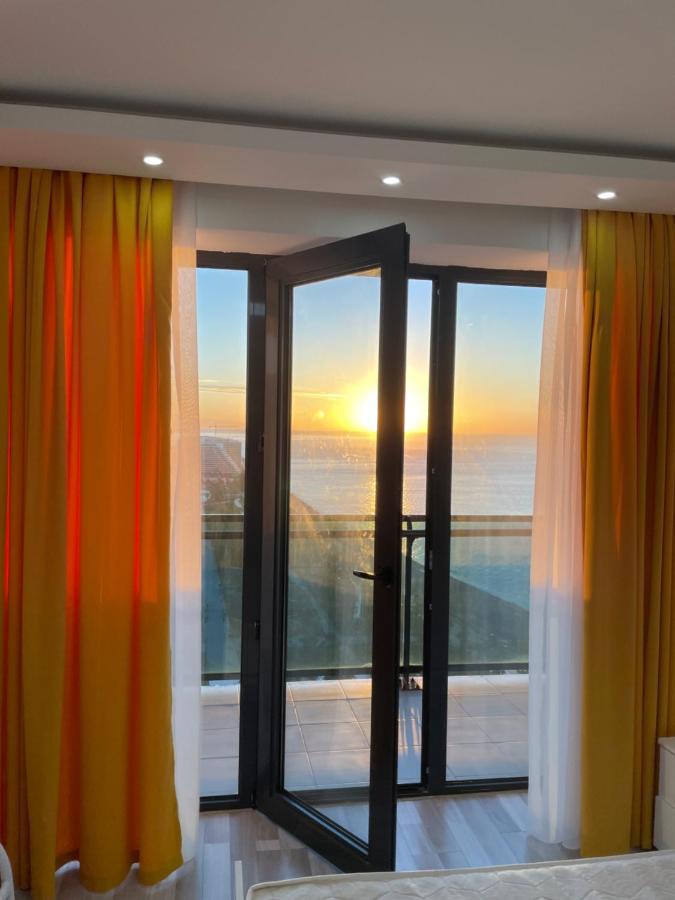 Sea View Apartments Orbi Beach Tower Batumi Kültér fotó