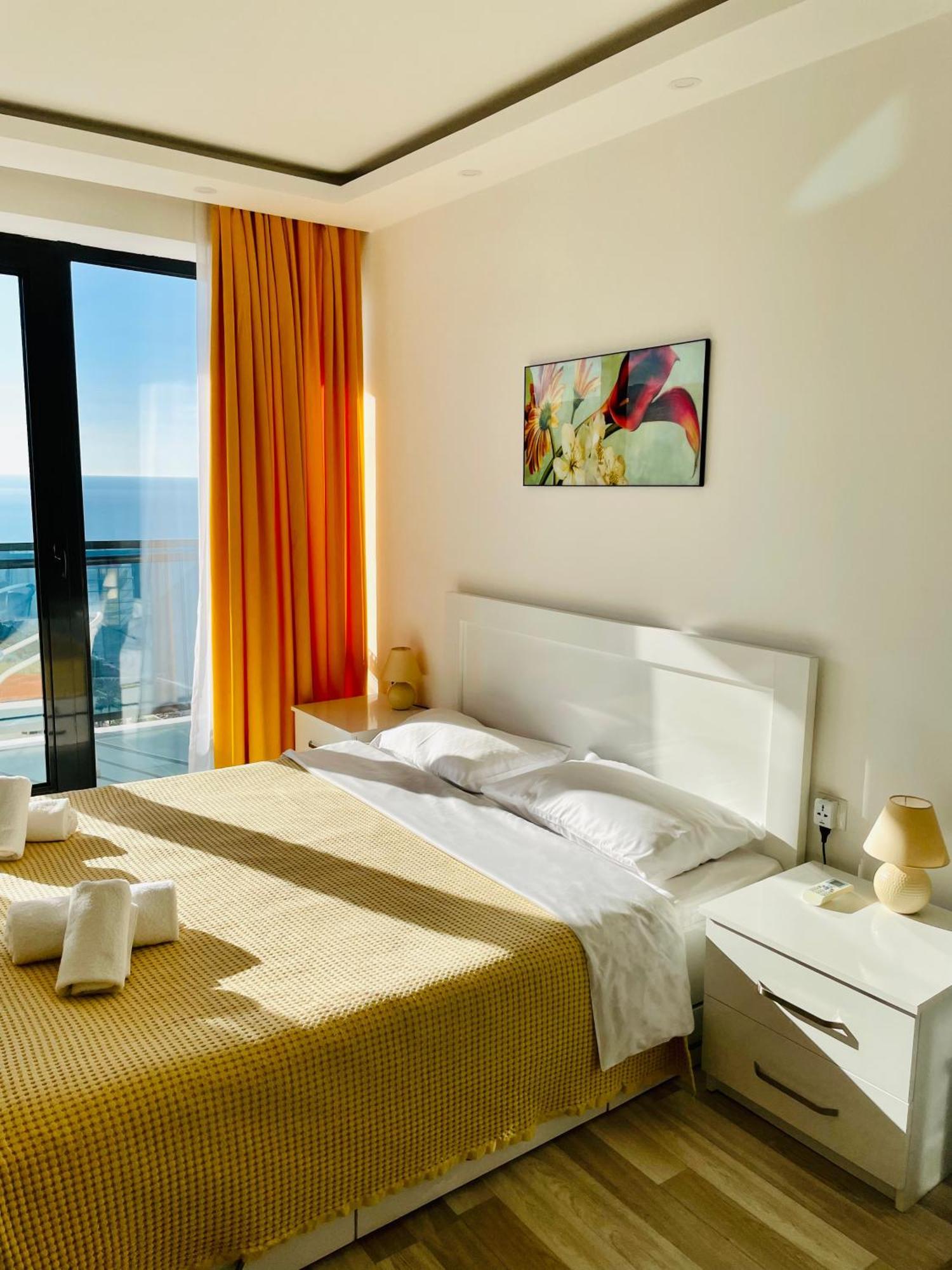 Sea View Apartments Orbi Beach Tower Batumi Kültér fotó
